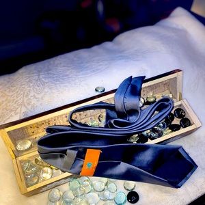 Luxurious EGARA grey necktie 100% silk